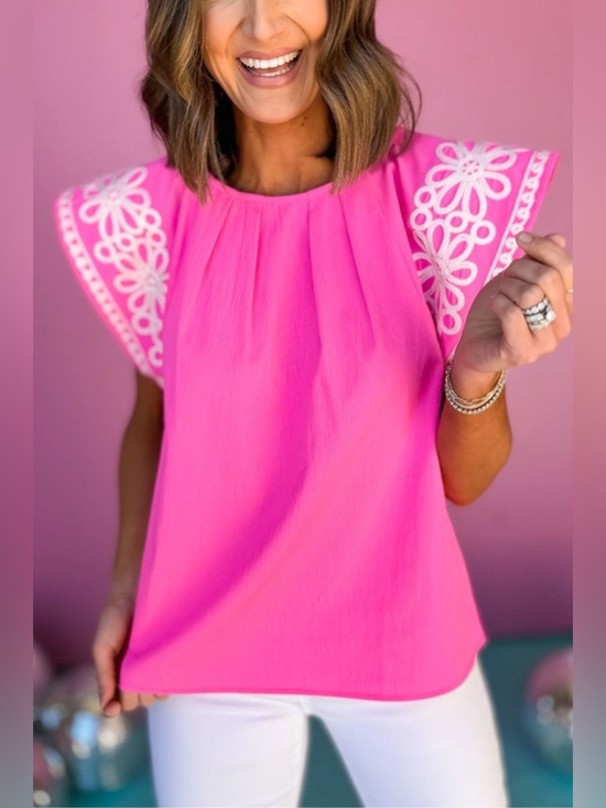 JODIFL Tops - JODIFL Pink Floral Embroidered Flutter Sleeve Pleated Round Neck Top Size M